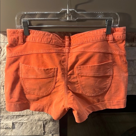 Athleta Vibrant Orange Bermuda Shorts with Flat Front Design size 6 - Picture 5 of 8